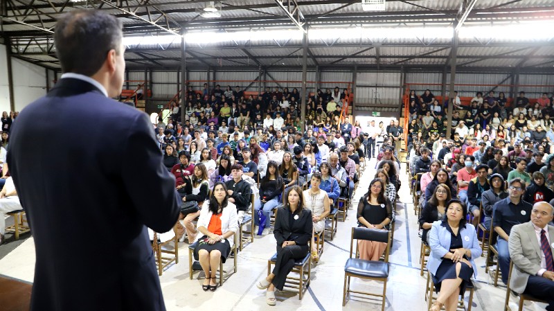 Foto 4 de 15: U. Gabriela Mistral realizó “Bienvenida Mistralina 2023” para sus nuevos estudiantes