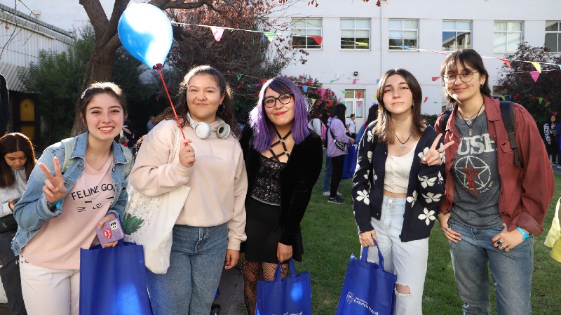 Foto 11 de 15: U. Gabriela Mistral realizó “Bienvenida Mistralina 2023” para sus nuevos estudiantes