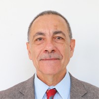 Imagen de la noticia: Dirección de Investigación y Doctorados (DID) presentó libro de Luca Valera: “Espejos. Filosofía y Nuevas Tecnologías”