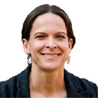 Imagen de la noticia: Jeannette Von Wolfersdorff presentó en UGM libro “Capitalismo: una historia sobre innovación, inversiones y el ser humano”