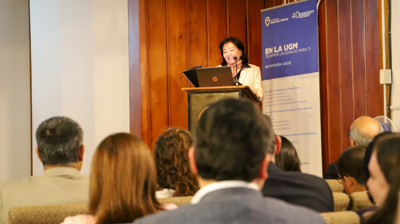 Foto 5 de 27: Vicerrectoría Académica entregó “Beca al Mérito Académico UGM 2023” a estudiantes destacados