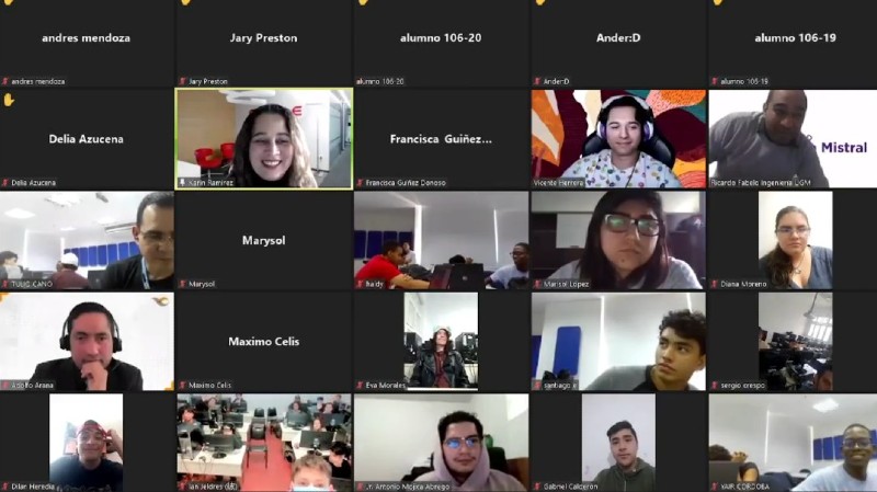 Foto 2 de 20: Estudiantes de la Escuela de Ingeniería y Tecnología UGM participaron de la competencia Hackaton Latam Oracle Apex