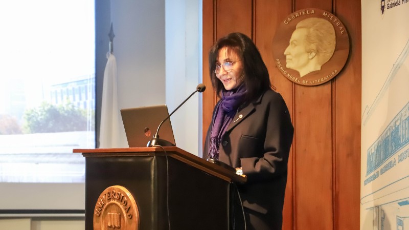 Foto 6 de 7: Vicepresidenta de Comisión Nacional de Acreditación Erika Castillo participó en Seminario “Construyendo nuestra huella: Inicio del proceso de autoevaluación institucional”