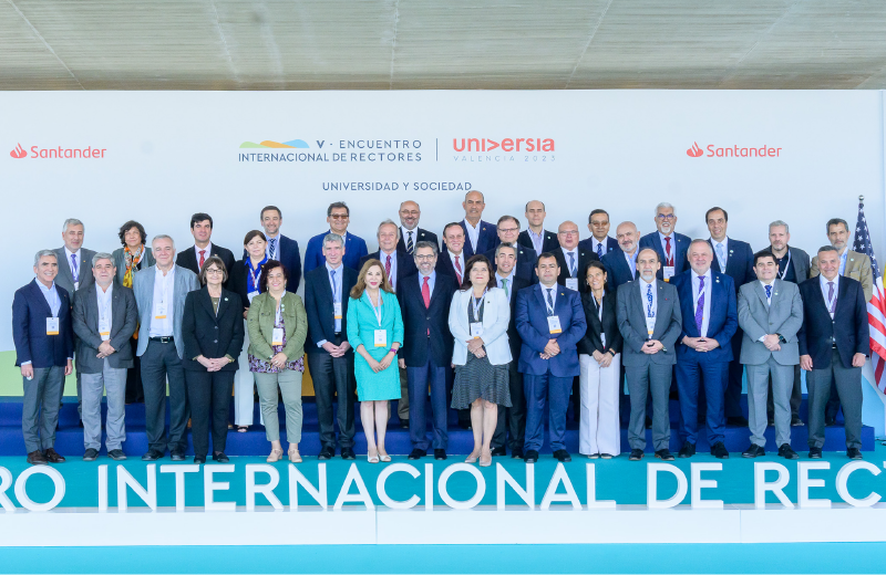 Imagen de la noticia: Rector Sergio Mena participó en el V Encuentro Internacional de Rectores Universia