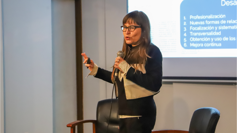 Foto 5 de 10: UGM realizó Seminario sobre los desafíos de la VcM junto a la Red de Vinculación con el Medio