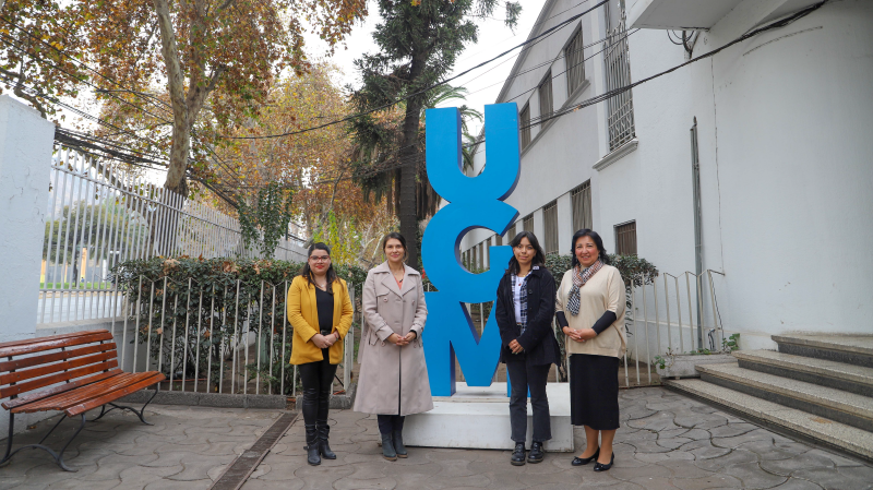 Foto 2 de 8: Estudiante de Psicología de la Loyola University Chicago inició su pasantía internacional en la UGM