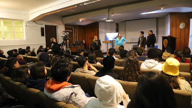 Foto 6 de 8: Escuela de Diseño y Artes Digitales UGM realizó exitosa charla de doblaje