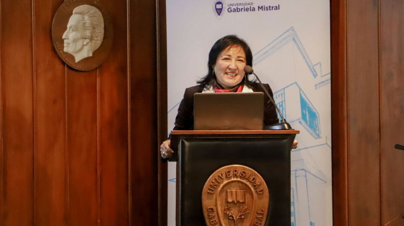 Foto 5 de 12: Nuevos Mistralinos de programas Advance y de Postgrado recibieron bienvenida a la UGM