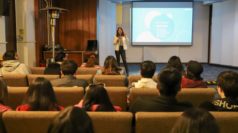 Foto 1 de 5: Desarrollo Profesional y Red Alumni UGM realizó una relevante charla para el futuro laboral de sus estudiantes junto a Trabajando.com