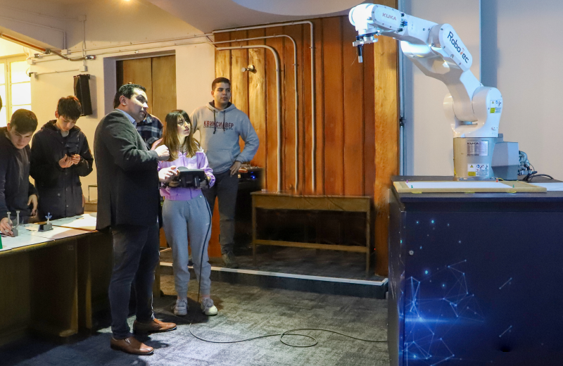 Imagen de la noticia: Escuela de Ingeniería y Tecnología UGM convocó a sus estudiantes en la Expo Ingeniería