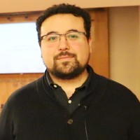 Imagen de la noticia: Gonzalo Correa, docente de Psicología UGM y Coordinador General de Centros de Atención Psicológica Universitarios (CAPUS), expuso en seminario sobre salud mental