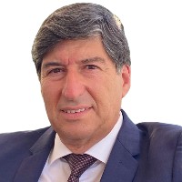 Imagen de la noticia: Marcial Sánchez, profesor de Formación Identitaria UGM donó libros de su autoría a la Biblioteca Gabriela Mistral