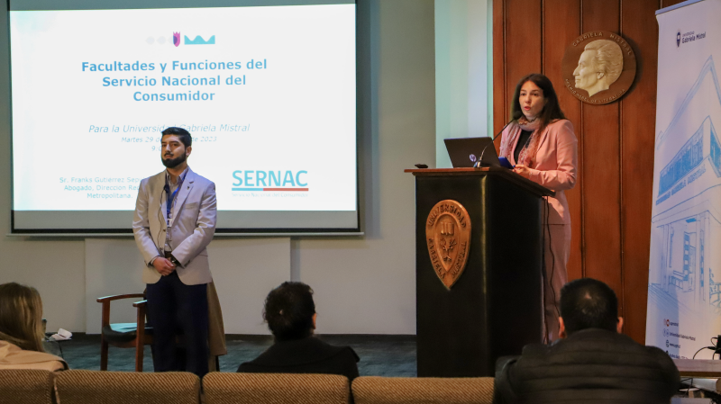 Foto 2 de 9: Servicio Nacional del Consumidor expuso sobre sus atribuciones institucionales en foro de Derecho UGM