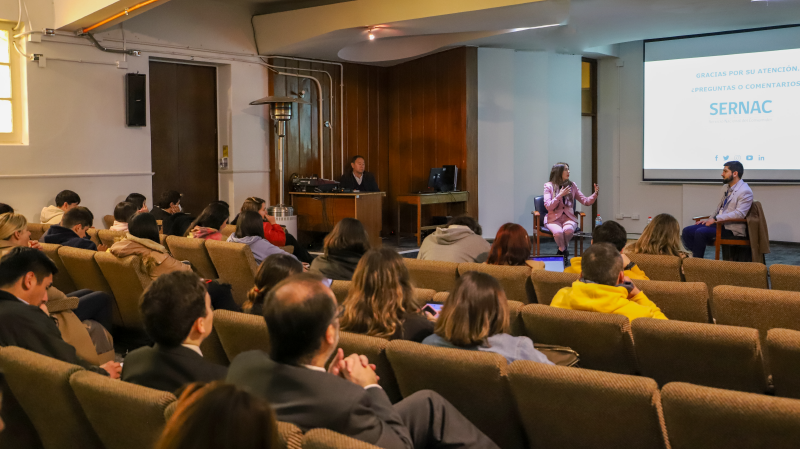 Foto 4 de 9: Servicio Nacional del Consumidor expuso sobre sus atribuciones institucionales en foro de Derecho UGM