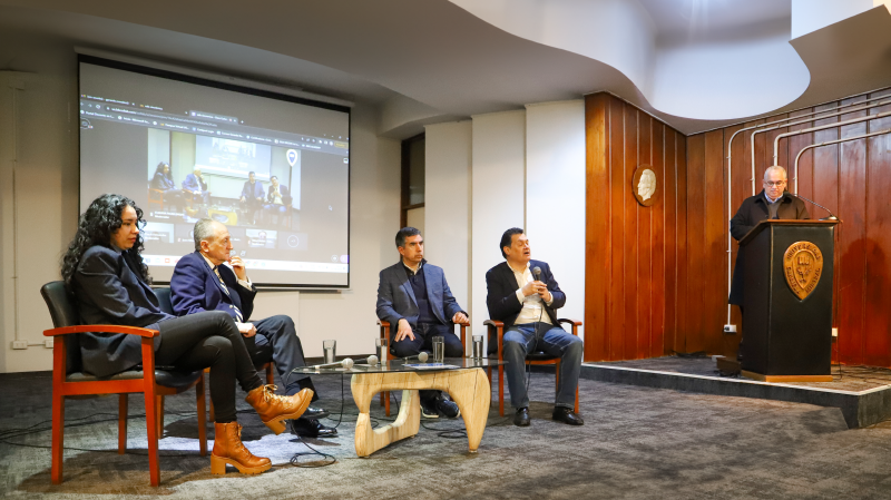Foto 8 de 10: Escuela de Ingeniería y Tecnología realizó conversatorio y presentó ante la comunidad la nueva Revista Nodos UGM