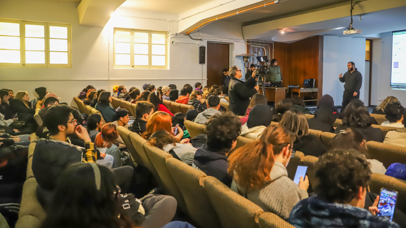 Foto 3 de 7: Escuela de Diseño y Artes Digitales UGM realizó charla sobre Interacción Digital