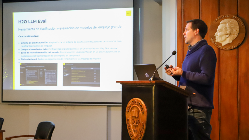 Foto 4 de 6: Cámara Chileno Brasileña de Comercio e Ingeniería Comercial UGM realizaron charla sobre IA junto a H2o.ai y Witbor