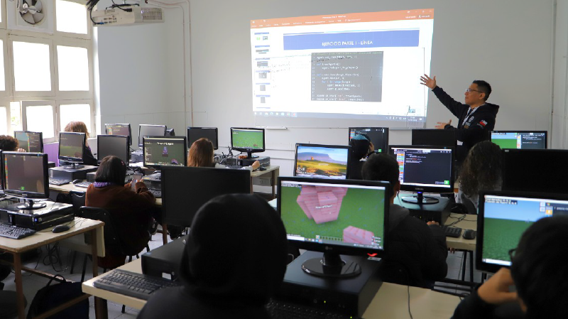 Foto 10 de 12: “Vive la UGM 2023” recibió a más de doscientos participantes que se convirtieron en mistralinos por un día
