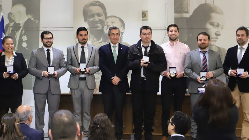 Foto 4 de 9: Universidad Gabriela Mistral realizó ceremonias de titulación para sus egresados y titulados