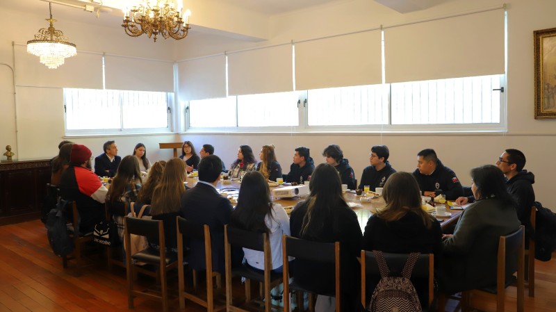 Foto 1 de 10: Centros de Estudiantes y delegados de carreras UGM se interiorizaron del proceso de autoevaluación de nuestra Universidad