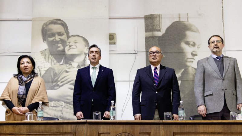 Foto 1 de 57: Galería fotográfica (Primera Parte): Ceremonia de Titulación UGM Año Académico 2023 Facultades de Ciencias Sociales, Jurídicas y Humanidades y de Negocios y Tecnologías