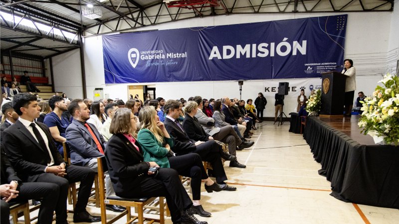 Foto 6 de 57: Galería fotográfica (Primera Parte): Ceremonia de Titulación UGM Año Académico 2023 Escuela de Diseño y Artes Digitales, Psicología, Ciencias de la Salud, Educación y Magísteres