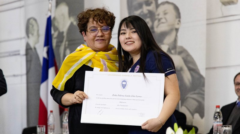 Foto 42 de 67: Galería fotográfica (Segunda Parte): Ceremonia de Titulación UGM Año Académico 2023 Escuela de Diseño y Artes Digitales, Psicología, Ciencias de la Salud, Educación y Magísteres