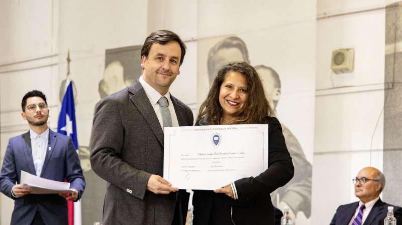 Foto 9 de 57: Galería fotográfica (Primera Parte): Ceremonia de Titulación UGM Año Académico 2023 Facultades de Ciencias Sociales, Jurídicas y Humanidades y de Negocios y Tecnologías