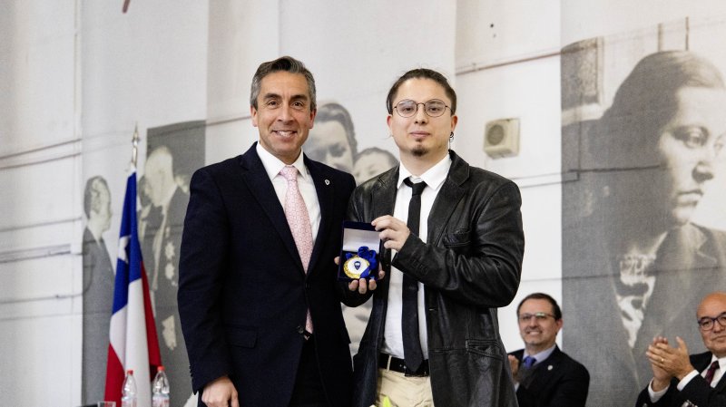 Foto 49 de 67: Galería fotográfica (Segunda Parte): Ceremonia de Titulación UGM Año Académico 2023 Escuela de Diseño y Artes Digitales, Psicología, Ciencias de la Salud, Educación y Magísteres