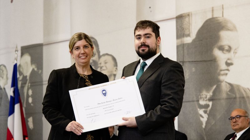 Foto 10 de 57: Galería fotográfica (Primera Parte): Ceremonia de Titulación UGM Año Académico 2023 Escuela de Diseño y Artes Digitales, Psicología, Ciencias de la Salud, Educación y Magísteres