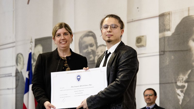 Foto 11 de 57: Galería fotográfica (Primera Parte): Ceremonia de Titulación UGM Año Académico 2023 Escuela de Diseño y Artes Digitales, Psicología, Ciencias de la Salud, Educación y Magísteres