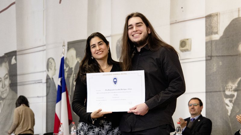 Foto 17 de 57: Galería fotográfica (Primera Parte): Ceremonia de Titulación UGM Año Académico 2023 Escuela de Diseño y Artes Digitales, Psicología, Ciencias de la Salud, Educación y Magísteres