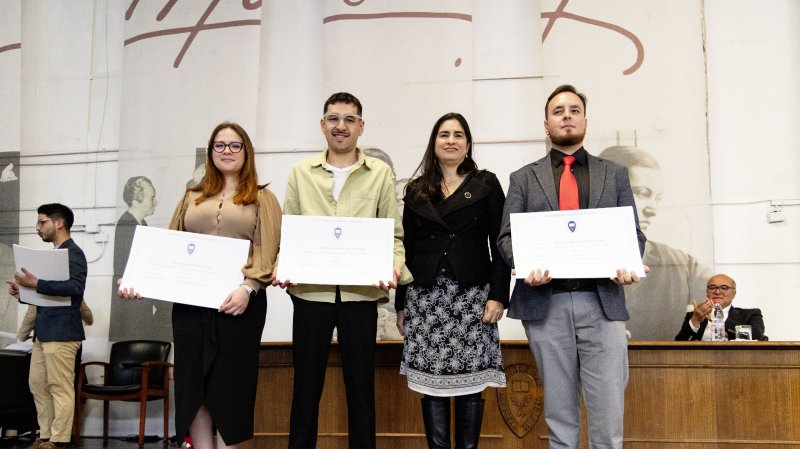 Foto 25 de 57: Galería fotográfica (Primera Parte): Ceremonia de Titulación UGM Año Académico 2023 Escuela de Diseño y Artes Digitales, Psicología, Ciencias de la Salud, Educación y Magísteres