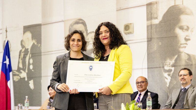 Foto 27 de 57: Galería fotográfica (Primera Parte): Ceremonia de Titulación UGM Año Académico 2023 Facultades de Ciencias Sociales, Jurídicas y Humanidades y de Negocios y Tecnologías