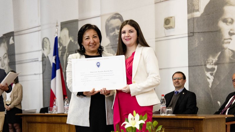 Foto 33 de 57: Galería fotográfica (Primera Parte): Ceremonia de Titulación UGM Año Académico 2023 Escuela de Diseño y Artes Digitales, Psicología, Ciencias de la Salud, Educación y Magísteres