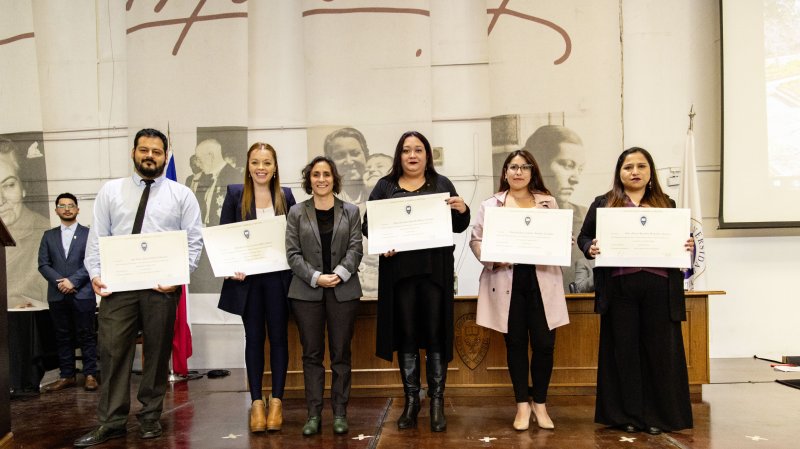 Foto 36 de 57: Galería fotográfica (Primera Parte): Ceremonia de Titulación UGM Año Académico 2023 Facultades de Ciencias Sociales, Jurídicas y Humanidades y de Negocios y Tecnologías