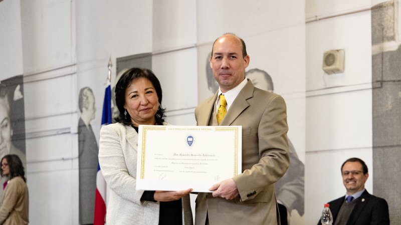Foto 41 de 57: Galería fotográfica (Primera Parte): Ceremonia de Titulación UGM Año Académico 2023 Escuela de Diseño y Artes Digitales, Psicología, Ciencias de la Salud, Educación y Magísteres