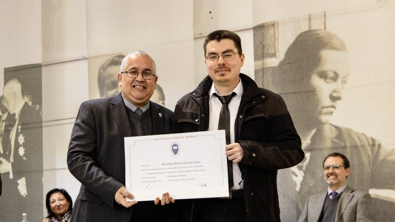 Foto 47 de 57: Galería fotográfica (Primera Parte): Ceremonia de Titulación UGM Año Académico 2023 Facultades de Ciencias Sociales, Jurídicas y Humanidades y de Negocios y Tecnologías