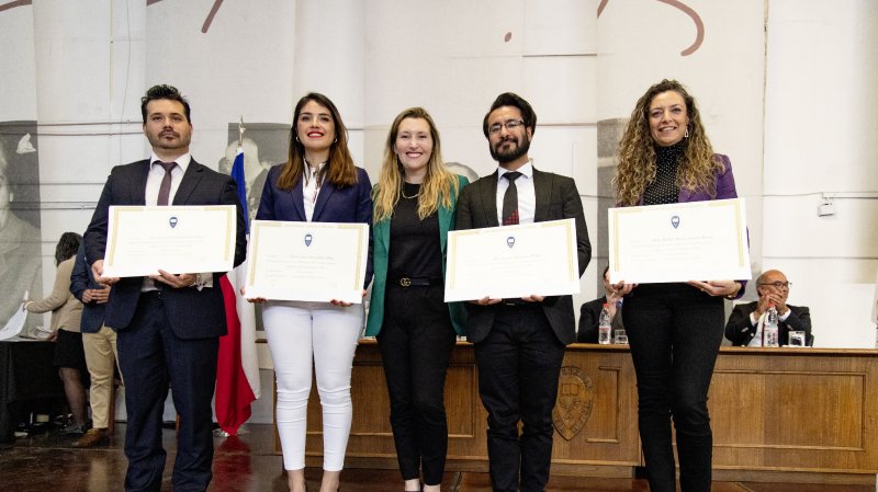 Foto 49 de 57: Galería fotográfica (Primera Parte): Ceremonia de Titulación UGM Año Académico 2023 Escuela de Diseño y Artes Digitales, Psicología, Ciencias de la Salud, Educación y Magísteres