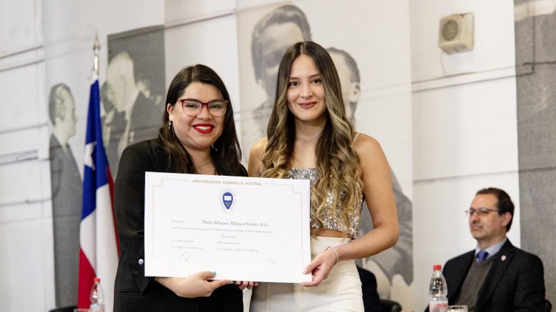 Foto 50 de 57: Galería fotográfica (Primera Parte): Ceremonia de Titulación UGM Año Académico 2023 Escuela de Diseño y Artes Digitales, Psicología, Ciencias de la Salud, Educación y Magísteres