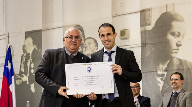 Foto 56 de 57: Galería fotográfica (Primera Parte): Ceremonia de Titulación UGM Año Académico 2023 Facultades de Ciencias Sociales, Jurídicas y Humanidades y de Negocios y Tecnologías
