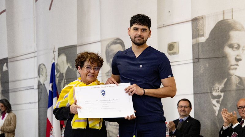 Foto 1 de 67: Galería fotográfica (Segunda Parte): Ceremonia de Titulación UGM Año Académico 2023 Escuela de Diseño y Artes Digitales, Psicología, Ciencias de la Salud, Educación y Magísteres