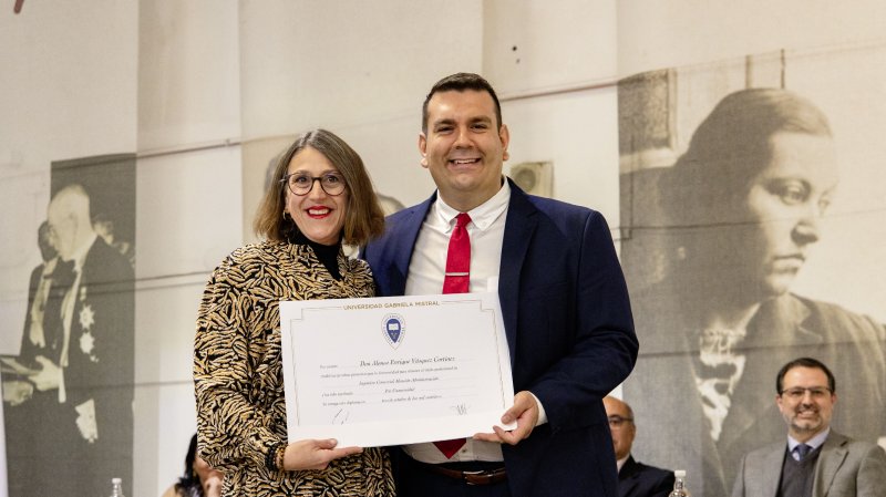 Foto 2 de 62: Galería fotográfica (Segunda Parte): Ceremonia de Titulación UGM Año Académico 2023 Facultades de Ciencias Sociales, Jurídicas y Humanidades y de Negocios y Tecnologías