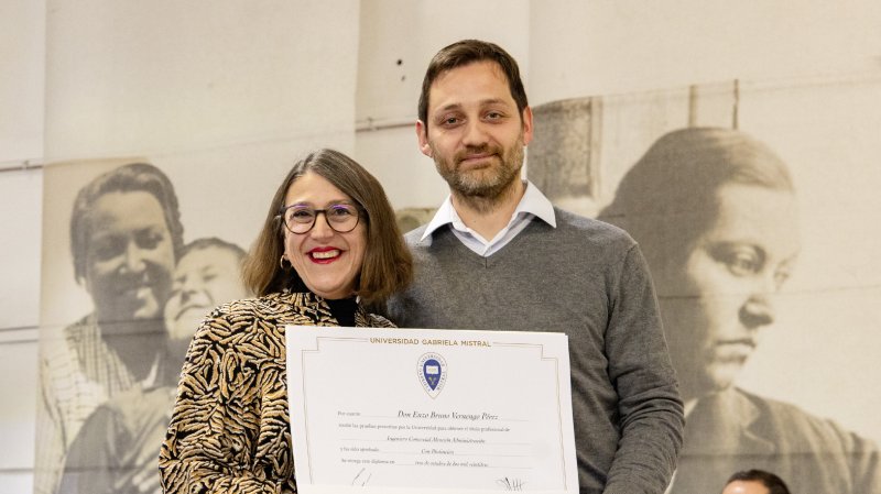 Foto 5 de 62: Galería fotográfica (Segunda Parte): Ceremonia de Titulación UGM Año Académico 2023 Facultades de Ciencias Sociales, Jurídicas y Humanidades y de Negocios y Tecnologías