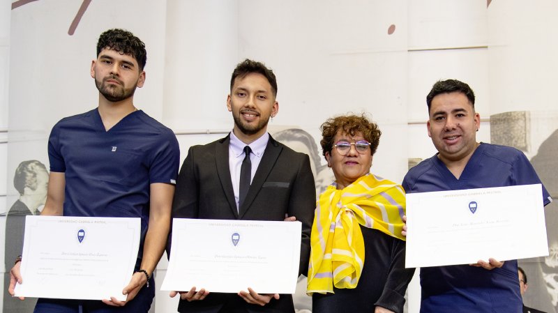 Foto 4 de 67: Galería fotográfica (Segunda Parte): Ceremonia de Titulación UGM Año Académico 2023 Escuela de Diseño y Artes Digitales, Psicología, Ciencias de la Salud, Educación y Magísteres
