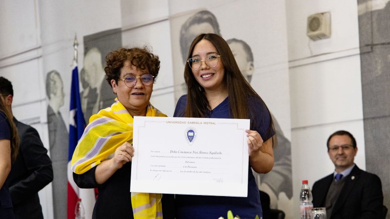 Foto 18 de 67: Galería fotográfica (Segunda Parte): Ceremonia de Titulación UGM Año Académico 2023 Escuela de Diseño y Artes Digitales, Psicología, Ciencias de la Salud, Educación y Magísteres