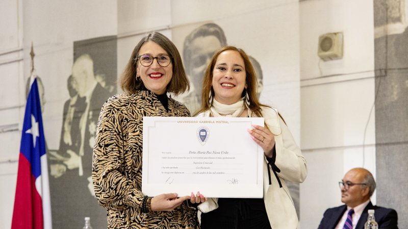 Foto 20 de 62: Galería fotográfica (Segunda Parte): Ceremonia de Titulación UGM Año Académico 2023 Facultades de Ciencias Sociales, Jurídicas y Humanidades y de Negocios y Tecnologías
