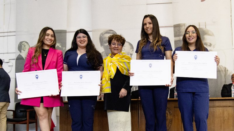 Foto 19 de 67: Galería fotográfica (Segunda Parte): Ceremonia de Titulación UGM Año Académico 2023 Escuela de Diseño y Artes Digitales, Psicología, Ciencias de la Salud, Educación y Magísteres
