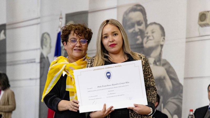 Foto 25 de 67: Galería fotográfica (Segunda Parte): Ceremonia de Titulación UGM Año Académico 2023 Escuela de Diseño y Artes Digitales, Psicología, Ciencias de la Salud, Educación y Magísteres