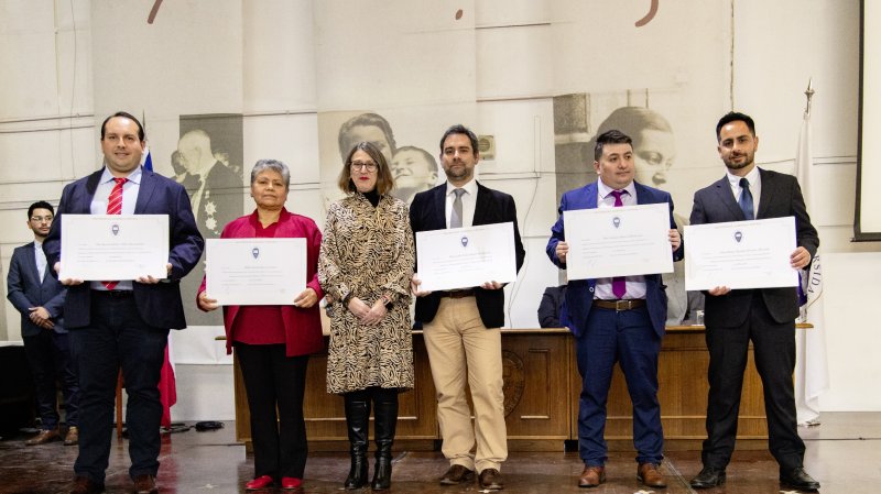 Foto 31 de 62: Galería fotográfica (Segunda Parte): Ceremonia de Titulación UGM Año Académico 2023 Facultades de Ciencias Sociales, Jurídicas y Humanidades y de Negocios y Tecnologías